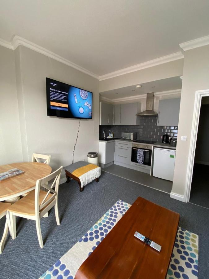 Crofton House Garden Apartment ライド エクステリア 写真
