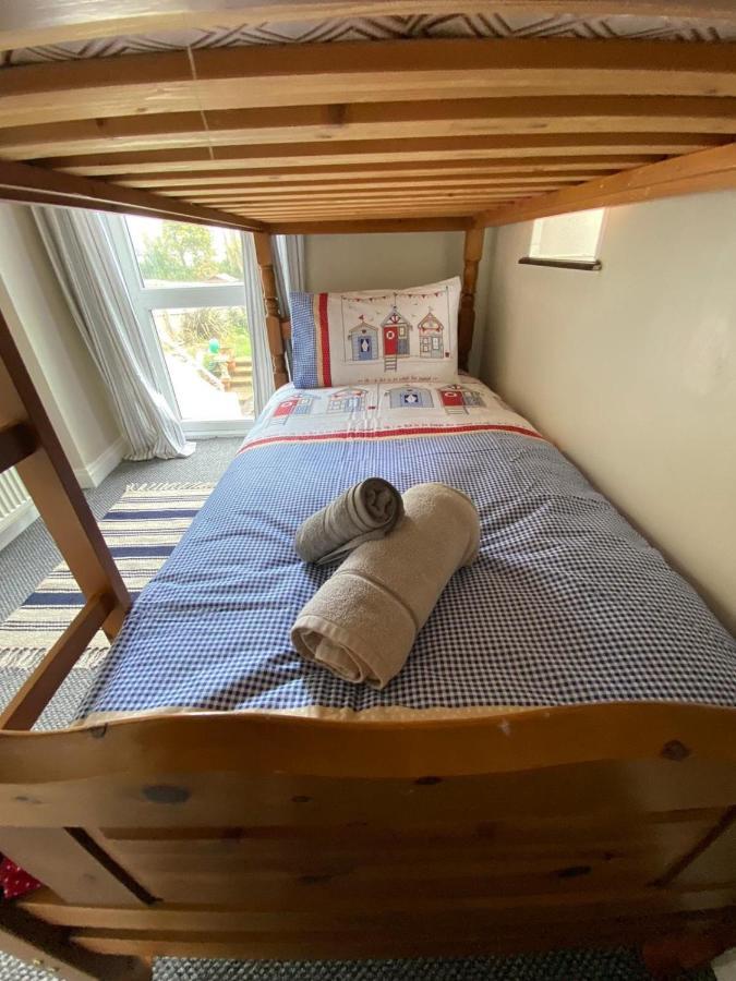 Crofton House Garden Apartment ライド エクステリア 写真