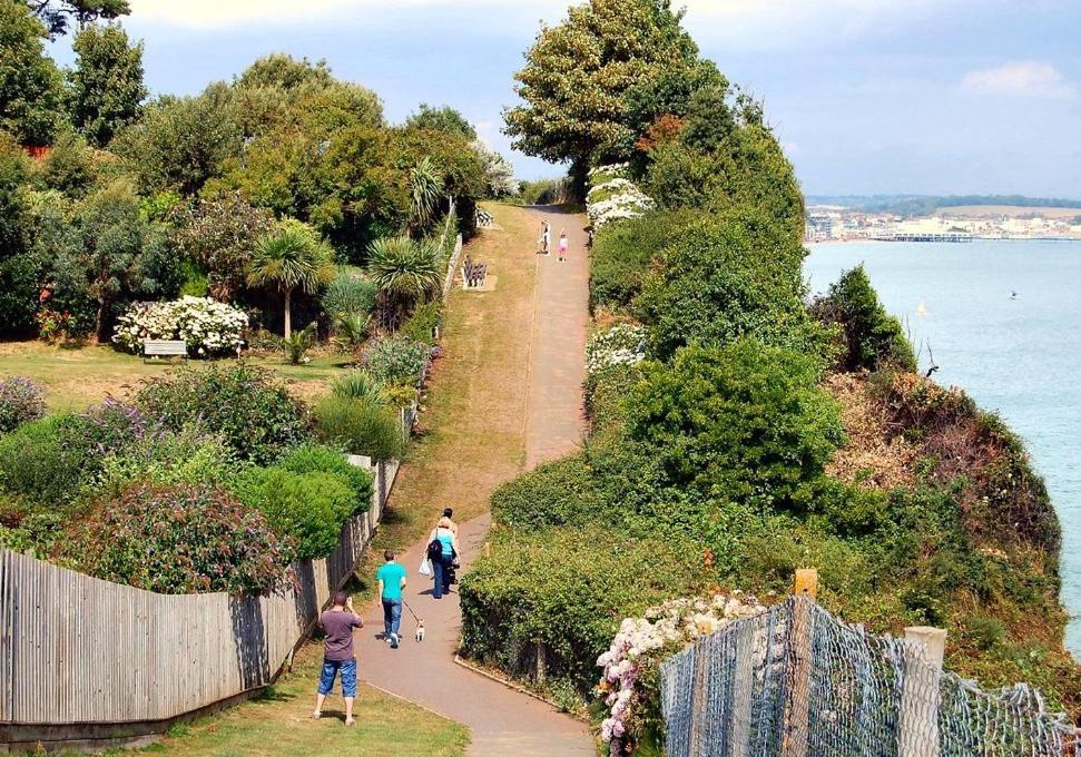 Crofton House Garden Apartment ライド エクステリア 写真