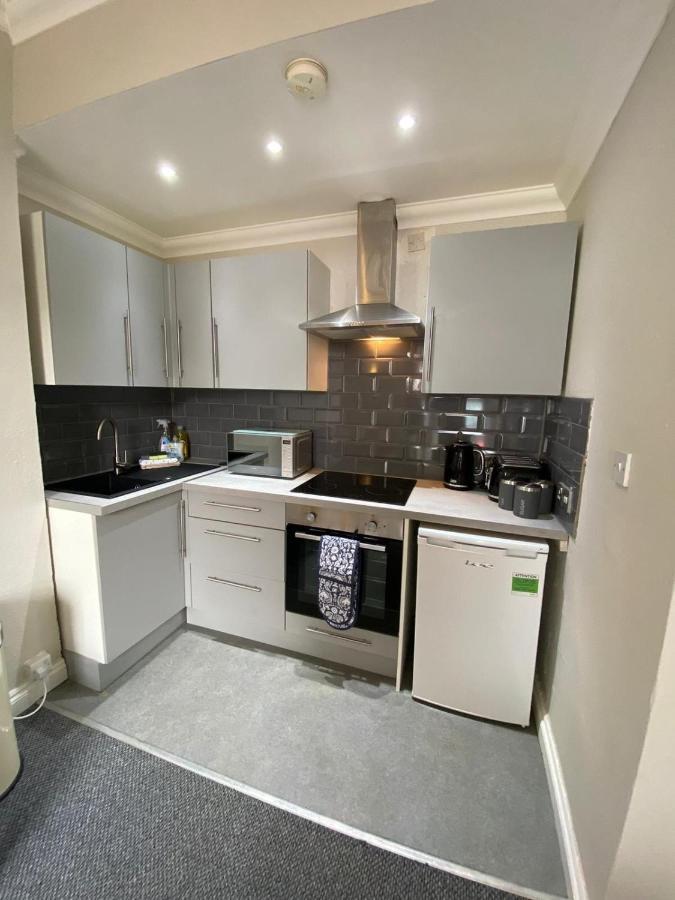 Crofton House Garden Apartment ライド エクステリア 写真