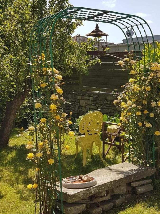 Crofton House Garden Apartment ライド エクステリア 写真